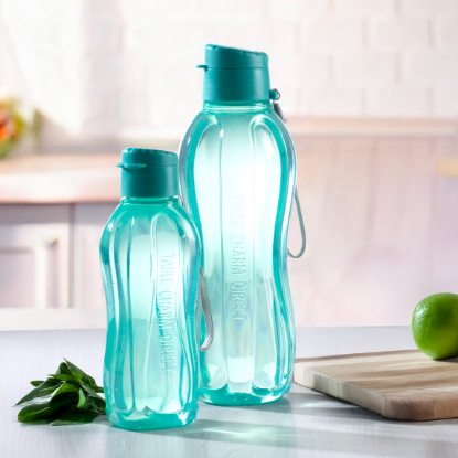 Show details for Curve Water Bottle 500ml - Green Picture of Curve Water Bottle 500ml - Green
